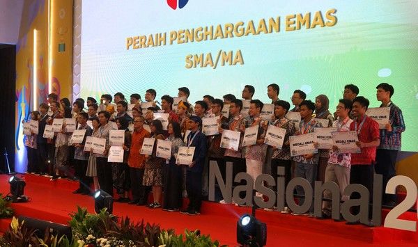 Siswa SMA Lampung Berjaya di O2SN 2023